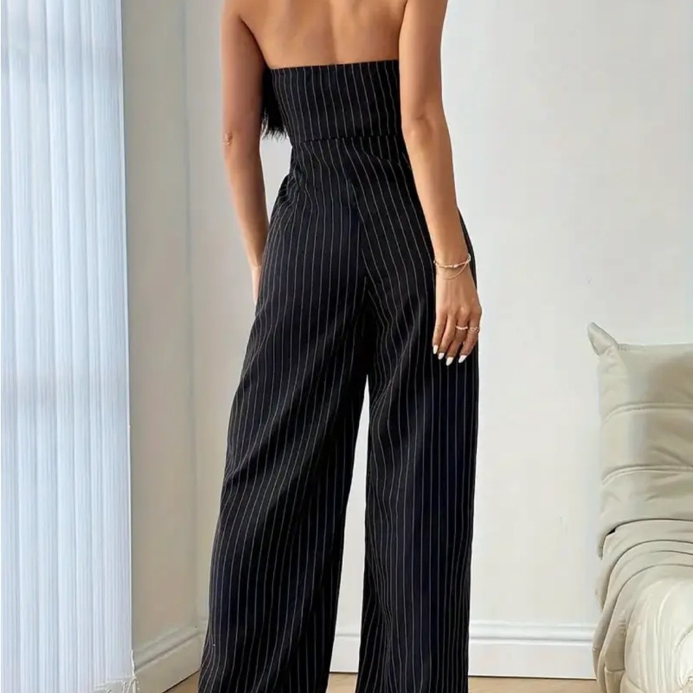 Women’s Black Pinstripe Wide-Leg Jumpsuit.  M-L - Picture 4 of 5